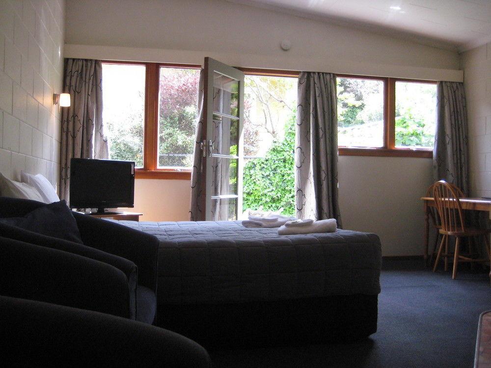 Abba Court Motel Queenstown Exterior photo