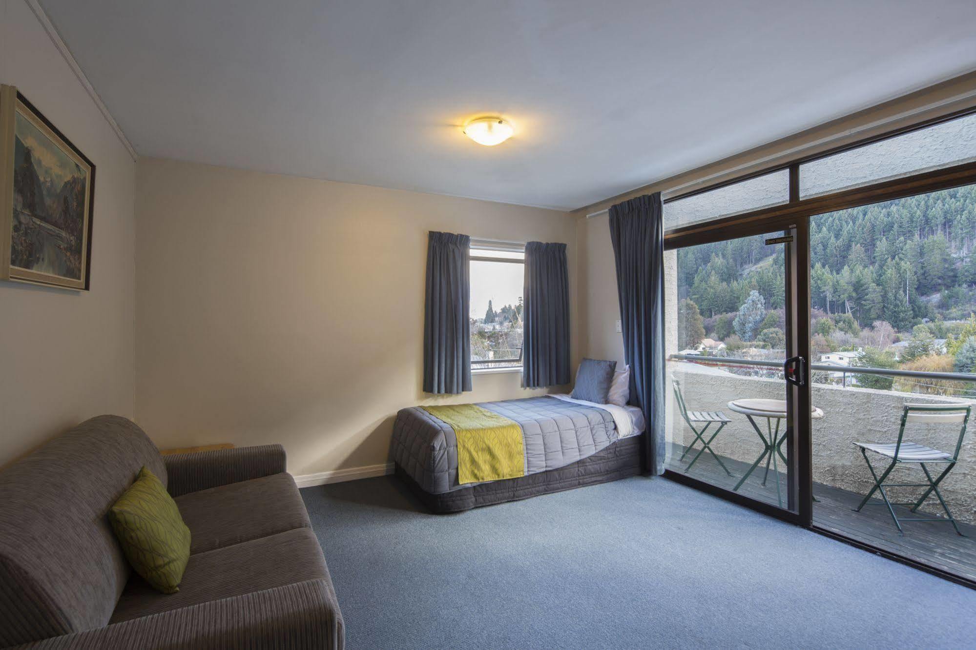 Abba Court Motel Queenstown Exterior photo